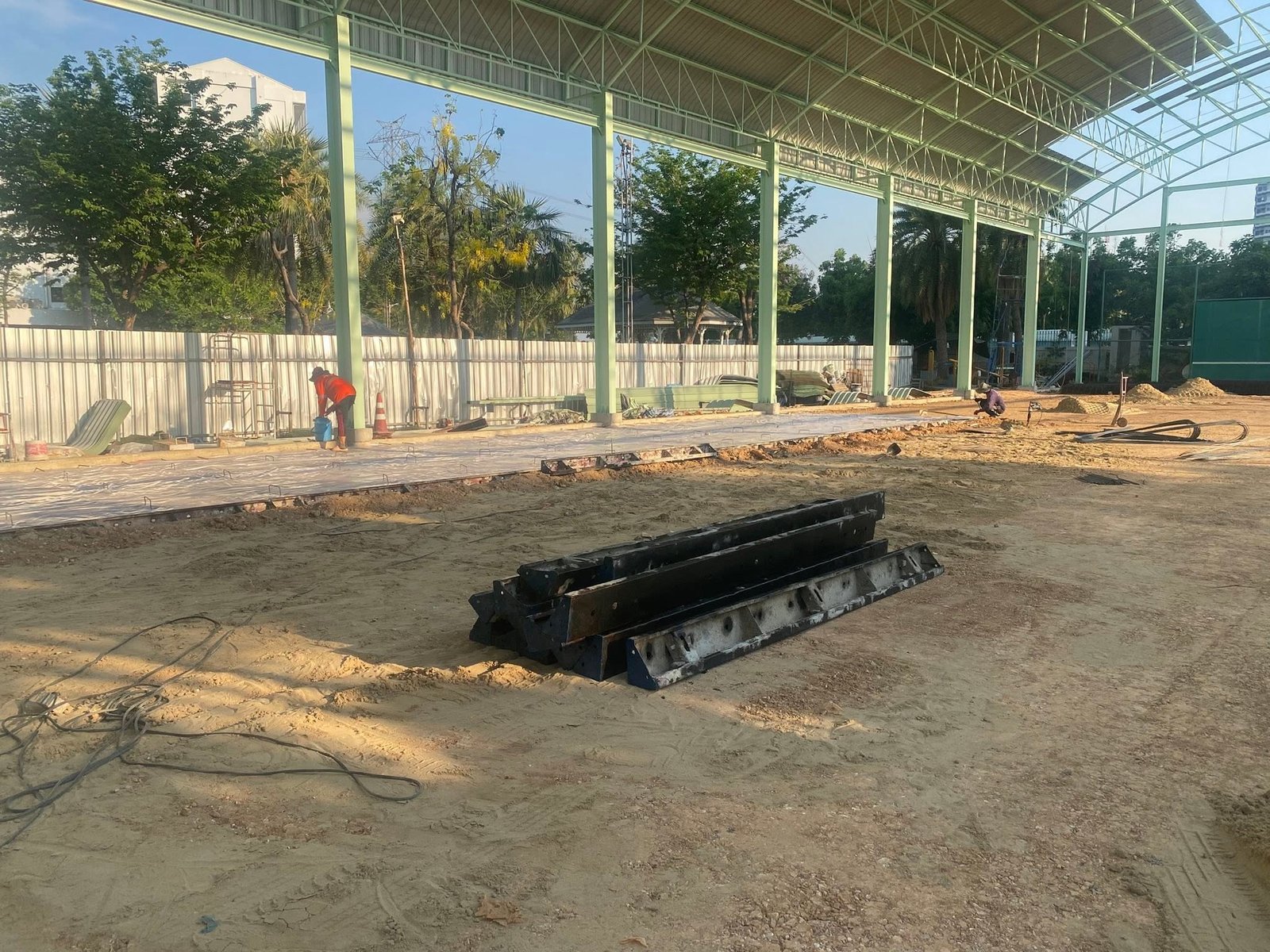 โครงการ ก่อสร้างหลังคาสนามกีฬาโรงเรียน (2569)